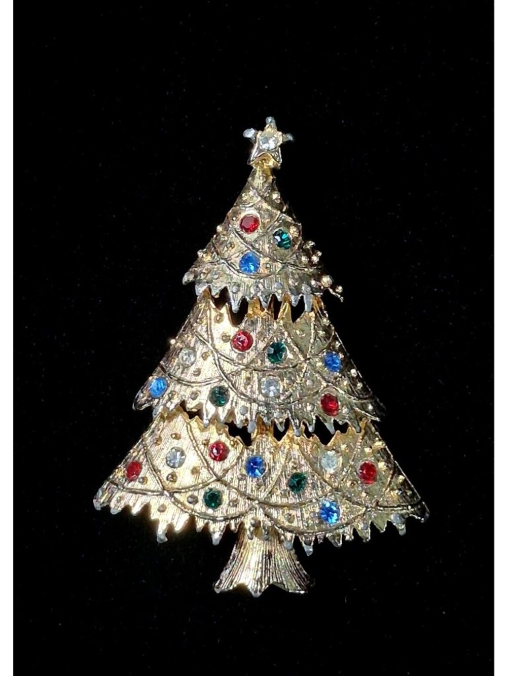 Eisenberg Ice Brooch Pin Rhinestone Adorned Gold Tone Christmas Tree Vintage